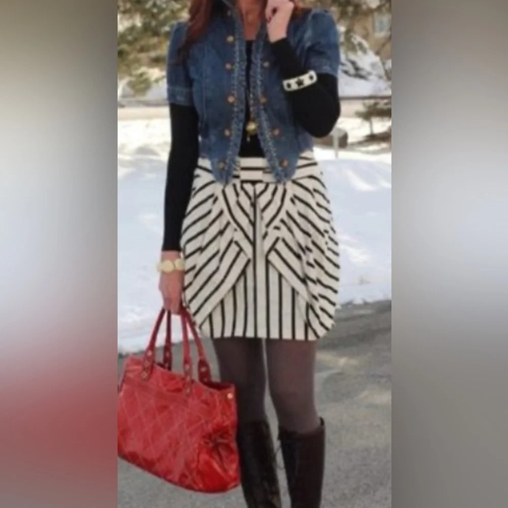 Eva Franco black and white striped skirt size 8 EUC - Picture 3 of 7
